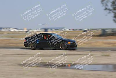 media/Sep-20-2025-Extreme Speed (Sat) [[1fcc23683c]]/Orange (Mid Intermediate)/Session 1 (Sunset)/